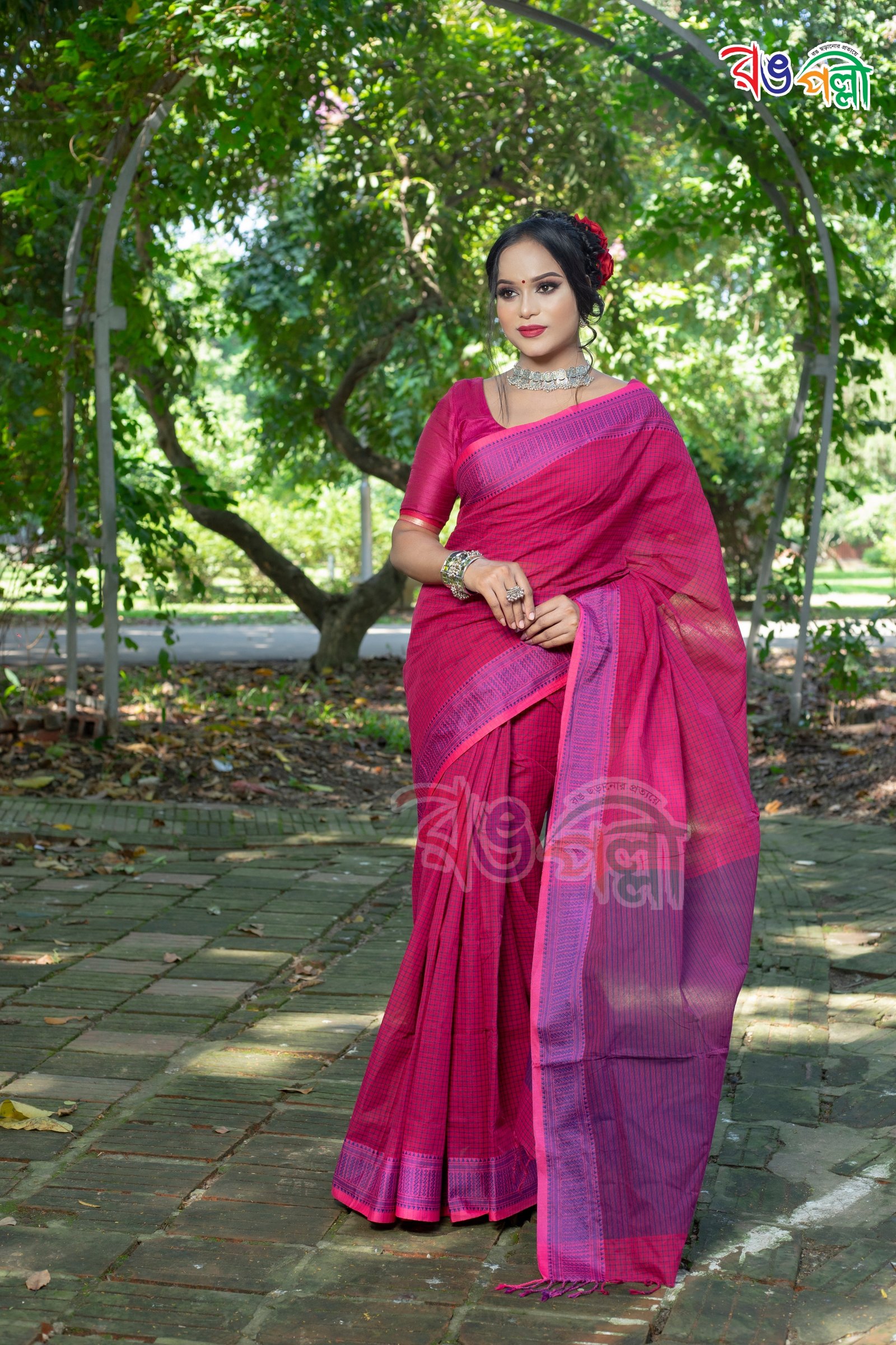 Magenta Pink Woven Patola Soft Silk Saree With Brocade Blouse – Zari Banaras